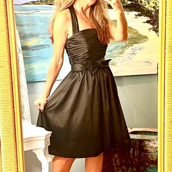 🖤WHBM,Gorgeous Black, Ruched Upper Cocktail Dress, Beaded Belt, Removable Strap - Picture 2 of 10